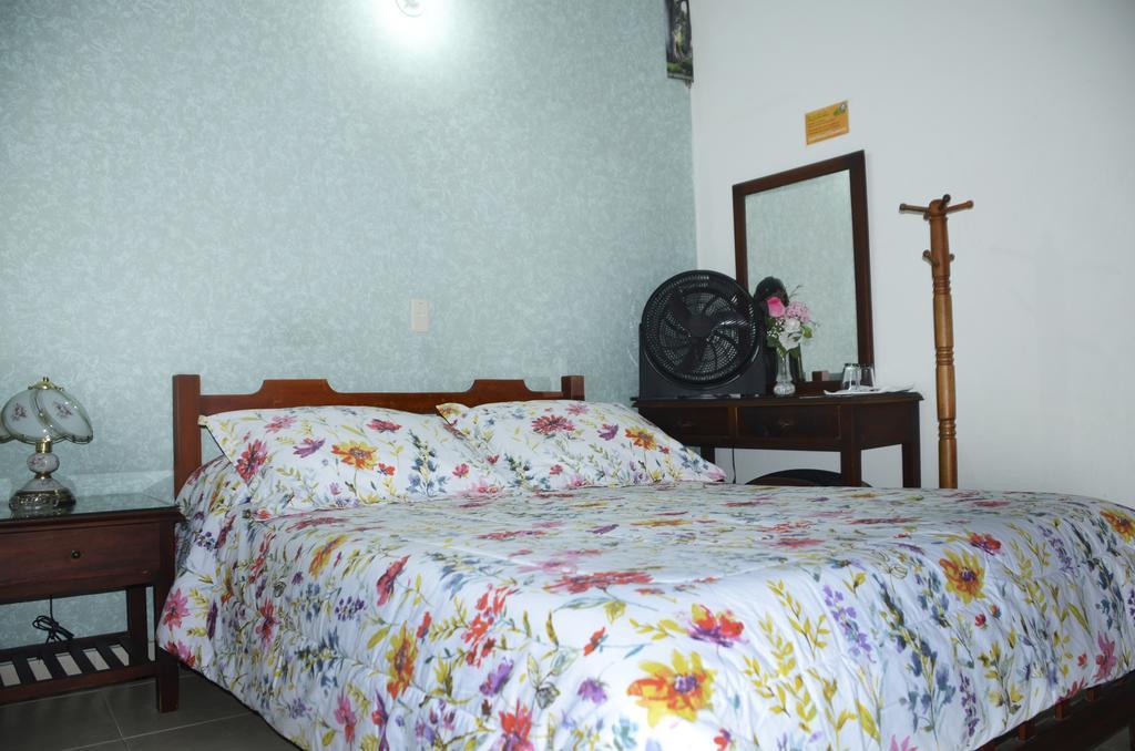 Hostal Isla Senorial San Gil Quarto foto
